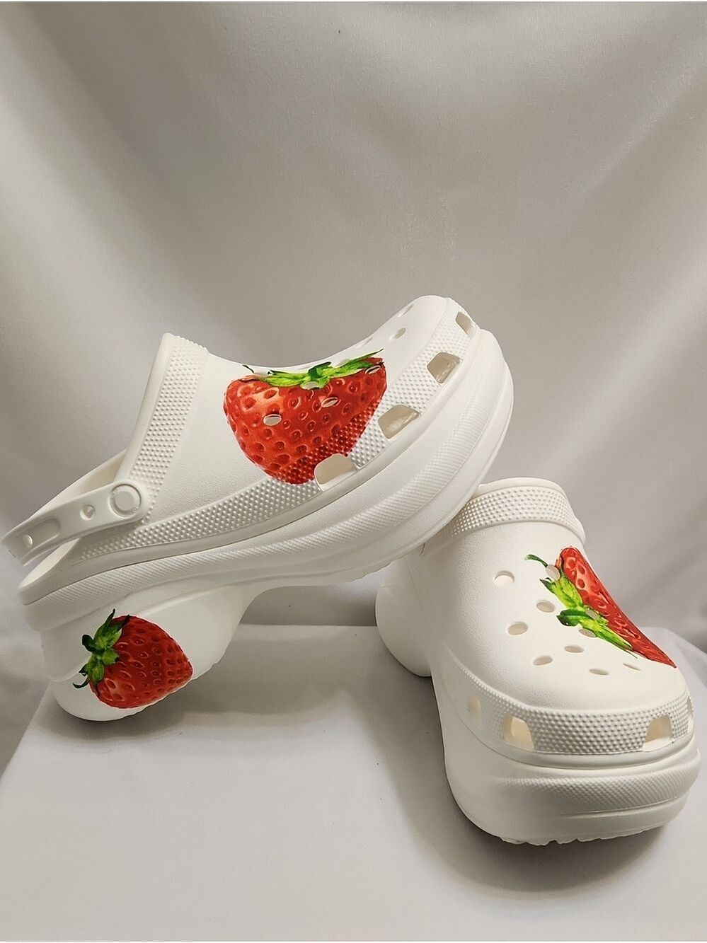 CROCS Bae Fresh Fruit Strawberry White Platform Clogs (W Size 11)
